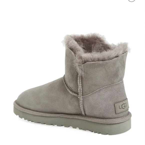 Mini Bailey Button II Genuine Shearling Boot
UGG 7 - Picture 2 of 13